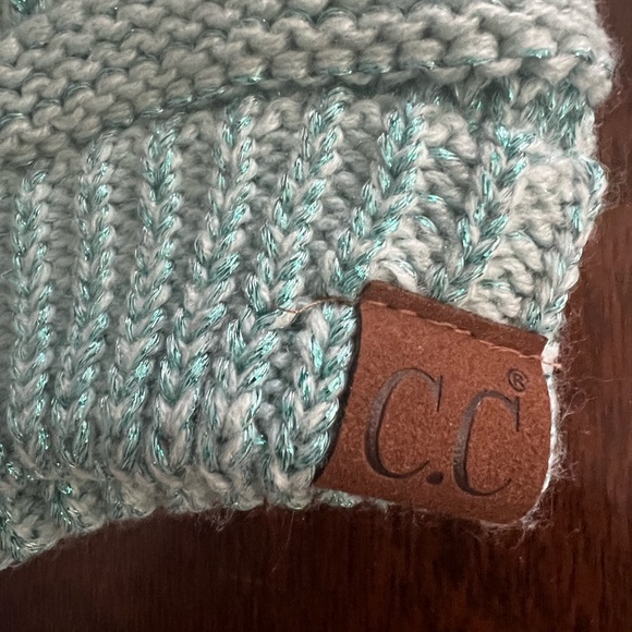 NEW C.C Beanie ❄️ - Picture 2 of 4